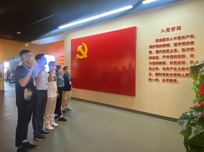 “红色奉献”主题党日 “红色奉献”主题党日